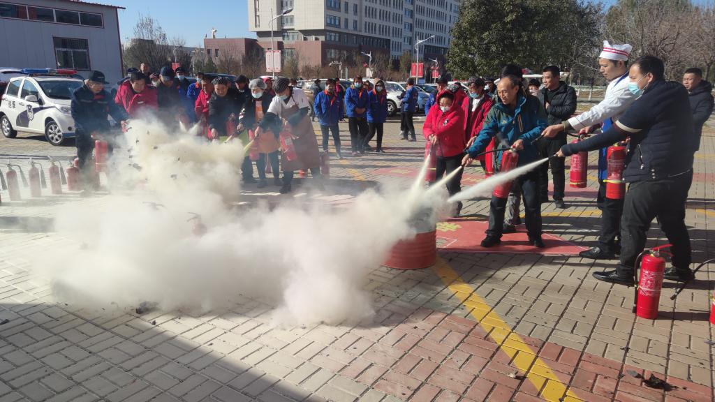 bat365官网开展“落实消防责任，防范安全风险”消防宣传日系列活动